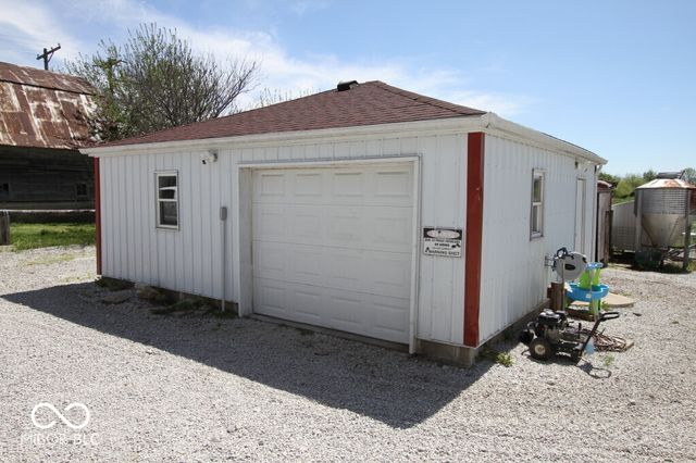 5671 E 350 S, Waldron, IN 46182