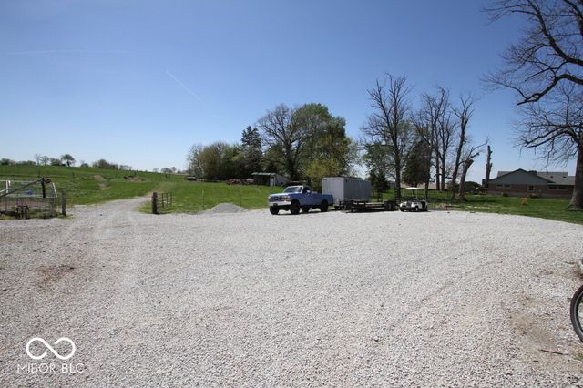5671 E 350 S, Waldron, IN 46182