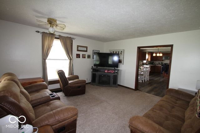 5671 E 350 S, Waldron, IN 46182