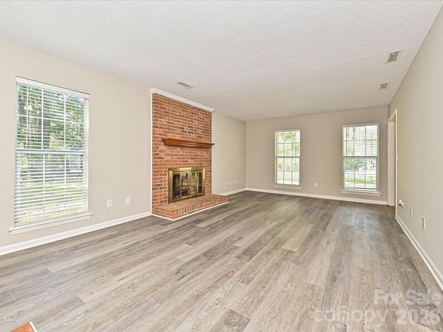 11200 Walking Horse Lane, Charlotte, NC 28215