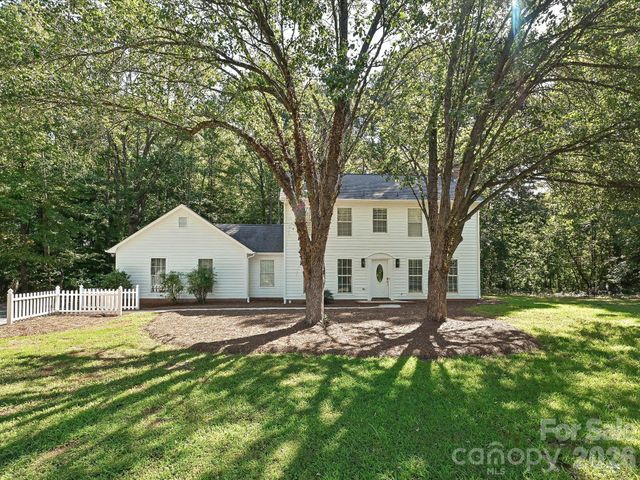11200 Walking Horse Lane, Charlotte, NC 28215