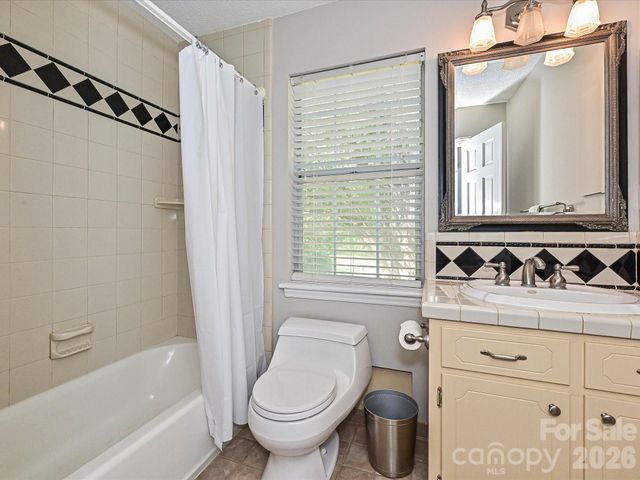 11200 Walking Horse Lane, Charlotte, NC 28215
