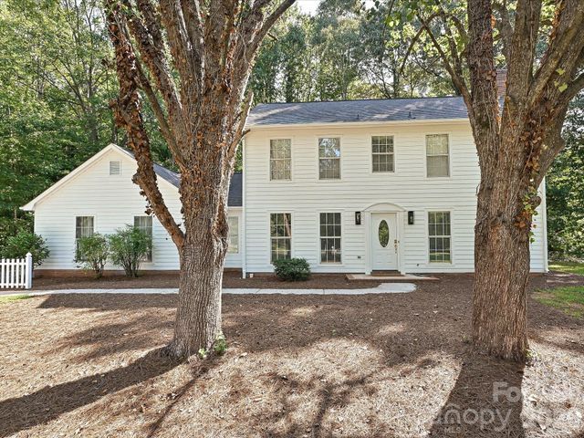 11200 Walking Horse Lane, Charlotte, NC 28215