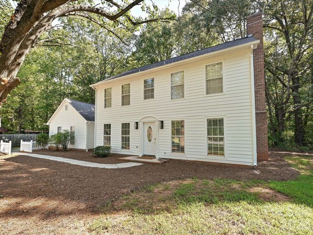 11200 Walking Horse Lane, Charlotte, NC 28215
