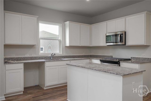 375 Crosstown Avenue, Richmond Hill, GA 31324