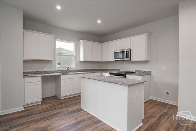 375 Crosstown Avenue, Richmond Hill, GA 31324