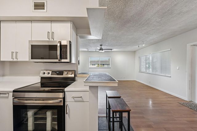 1400 NE 54TH ST 208, Fort Lauderdale, FL 33334