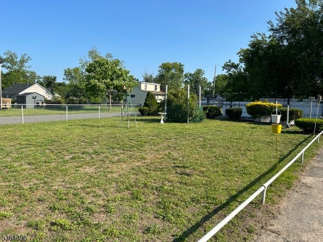 40 3rd Ave, Toms River Township, NJ 08757