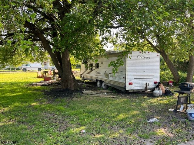 40 3rd Ave, Toms River Township, NJ 08757