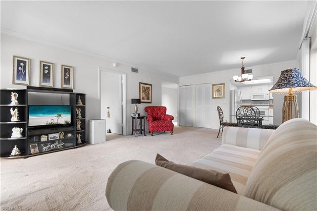 9627 Eaton Gardens LN 101, Fort Myers, FL 33919