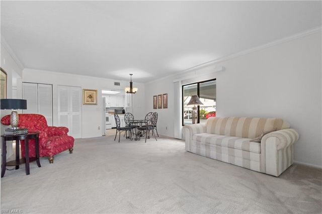9627 Eaton Gardens LN 101, Fort Myers, FL 33919
