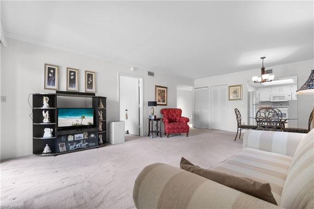 9627 Eaton Gardens LN 101, Fort Myers, FL 33919
