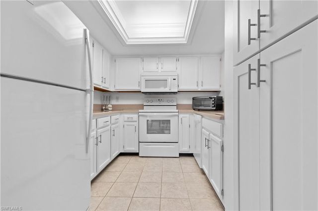 9627 Eaton Gardens LN 101, Fort Myers, FL 33919