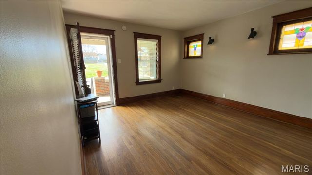 5323 Bischoff Avenue, St Louis, MO 63110