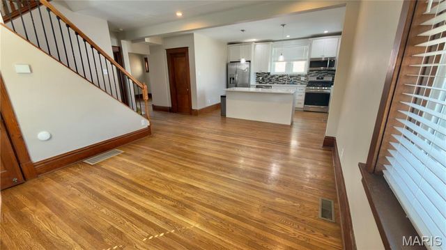 5323 Bischoff Avenue, St Louis, MO 63110