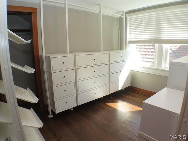 5323 Bischoff Avenue, St Louis, MO 63110