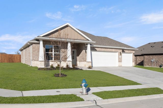 218 Briarwood Drive, Nevada, TX 75173