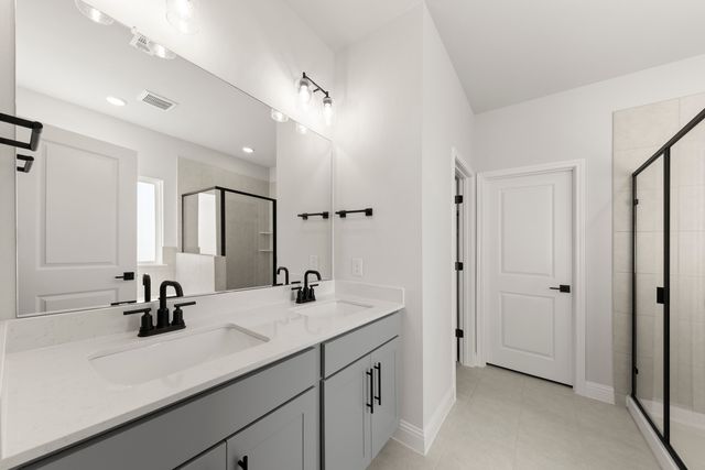 218 Briarwood Drive, Nevada, TX 75173