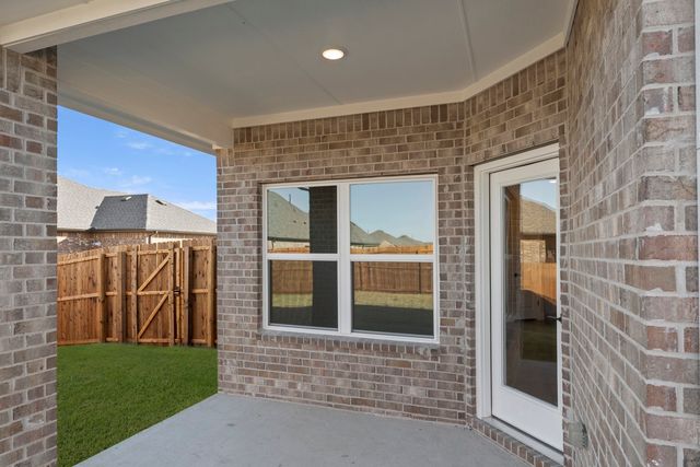 218 Briarwood Drive, Nevada, TX 75173