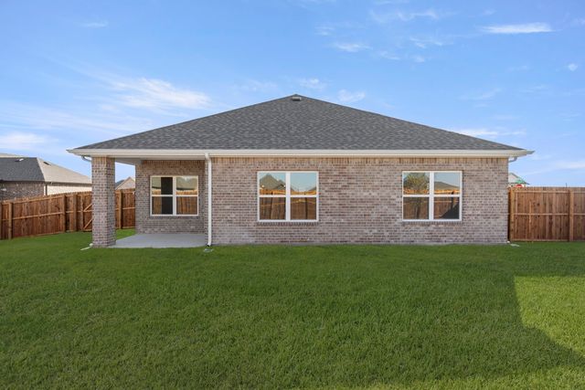 218 Briarwood Drive, Nevada, TX 75173