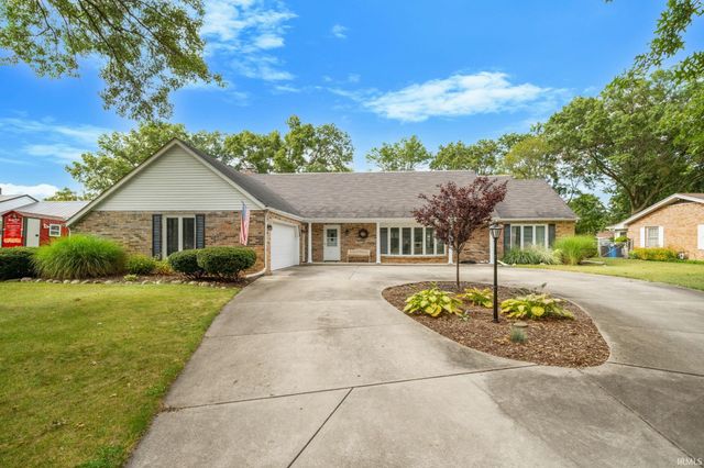 15669 Hearthstone Drive, Mishawaka, IN 46545
