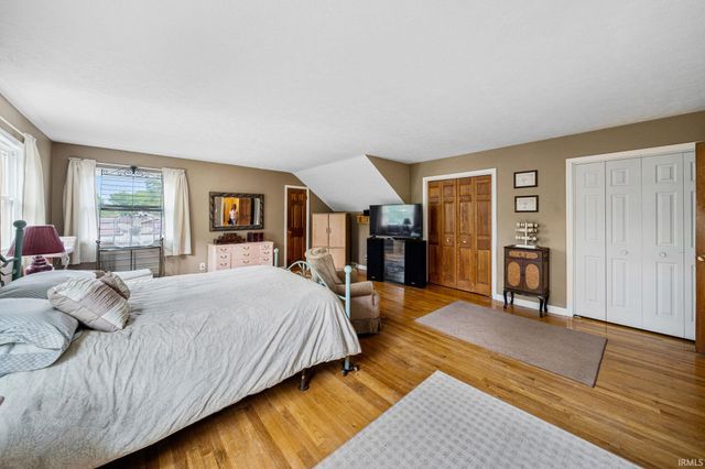 15669 Hearthstone Drive, Mishawaka, IN 46545