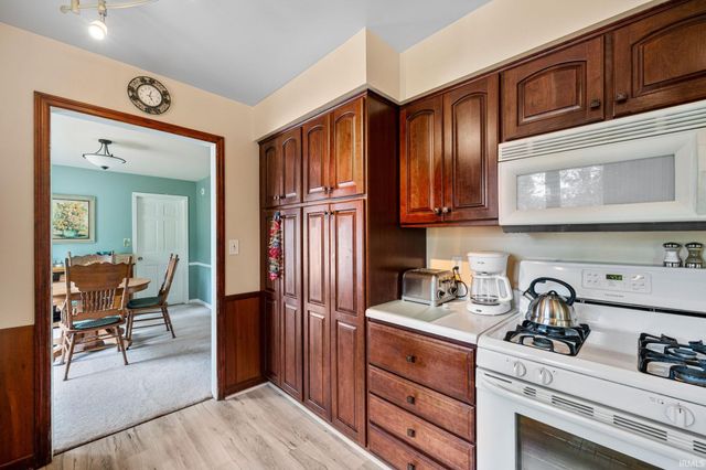 15669 Hearthstone Drive, Mishawaka, IN 46545