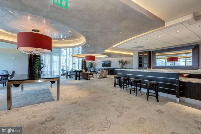 1881 N NASH ST #607, Arlington, VA 22209