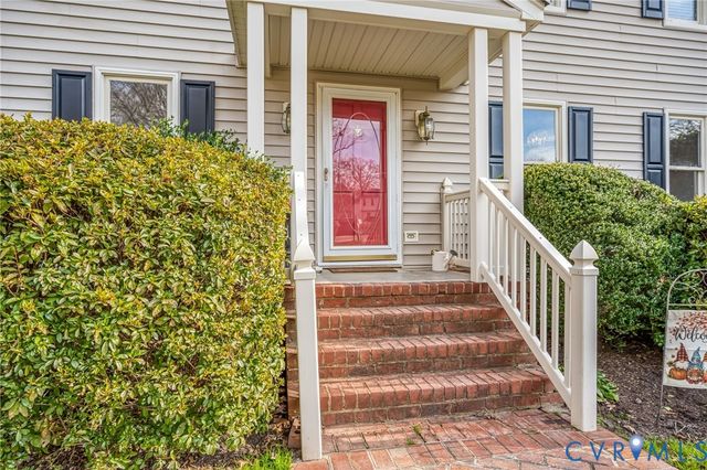 5301 Krag Rd, Chester, VA 23831