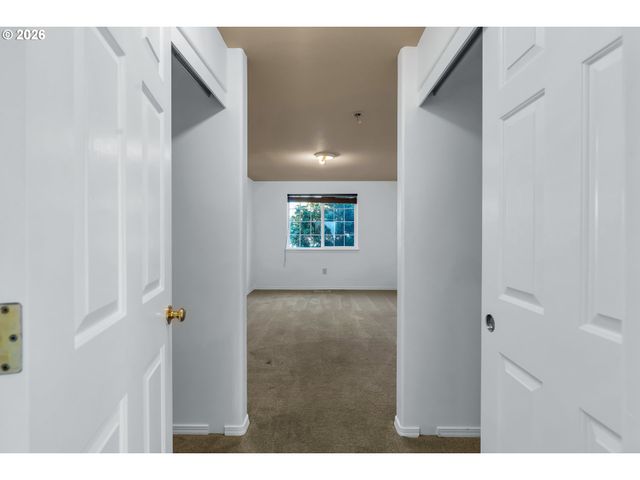 15054 PEBBLE BEACH Dr, Oregon City, OR 97045