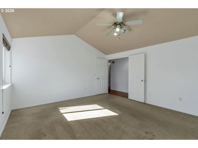 15054 PEBBLE BEACH Dr, Oregon City, OR 97045