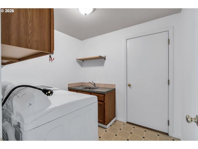 15054 PEBBLE BEACH Dr, Oregon City, OR 97045
