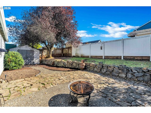 15054 PEBBLE BEACH Dr, Oregon City, OR 97045
