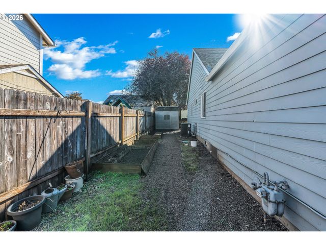 15054 PEBBLE BEACH Dr, Oregon City, OR 97045