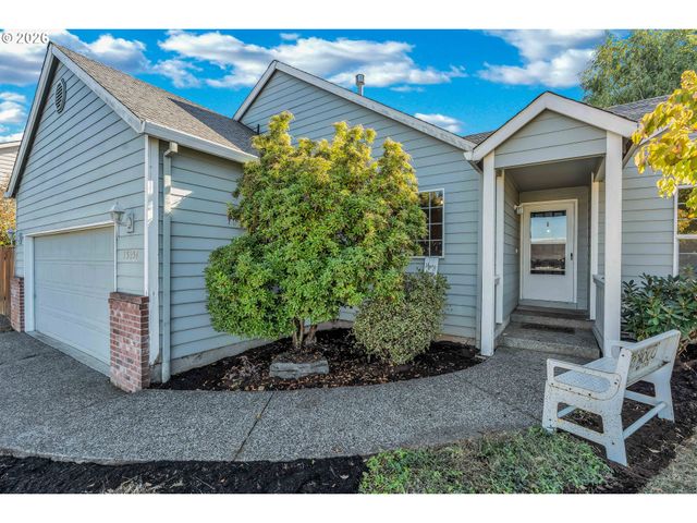 15054 PEBBLE BEACH Dr, Oregon City, OR 97045