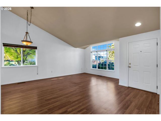 15054 PEBBLE BEACH Dr, Oregon City, OR 97045