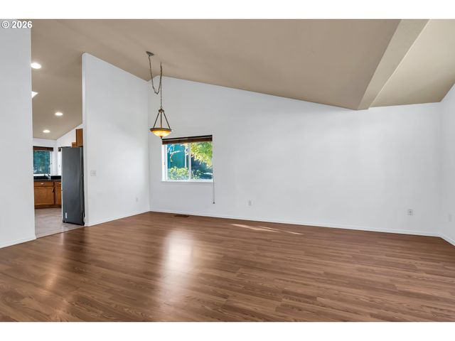 15054 PEBBLE BEACH Dr, Oregon City, OR 97045