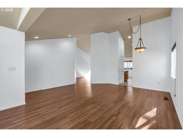15054 PEBBLE BEACH Dr, Oregon City, OR 97045