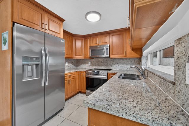 5900 Atlanta Street, Hollywood, FL 33021
