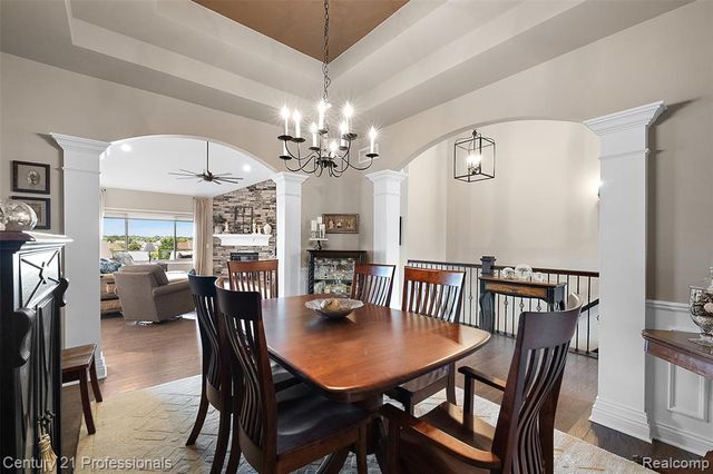 584 Overlook Drive, Oxford, MI 48371