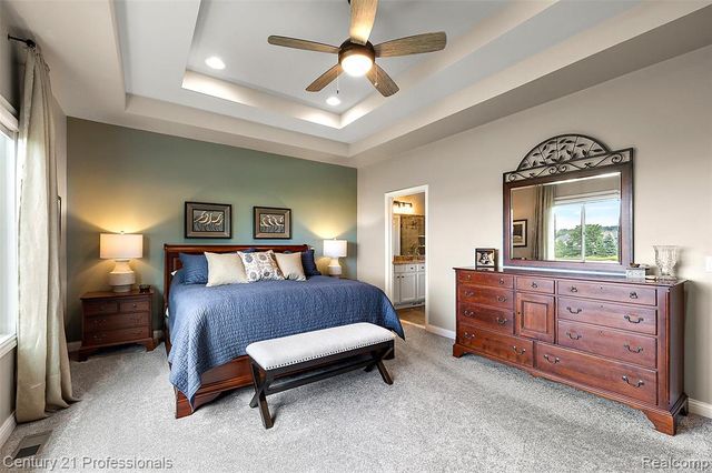 584 Overlook Drive, Oxford, MI 48371