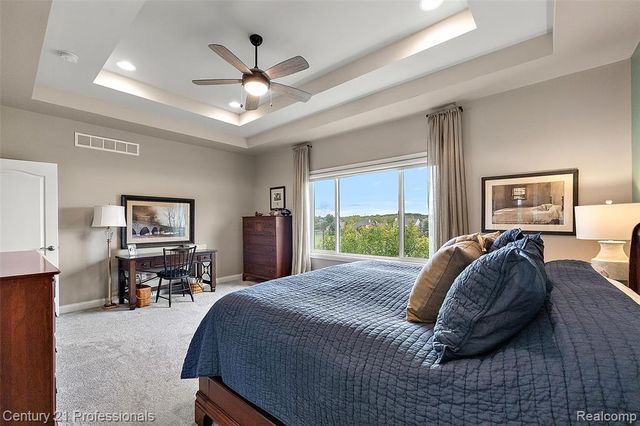 584 Overlook Drive, Oxford, MI 48371