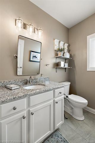 584 Overlook Drive, Oxford, MI 48371