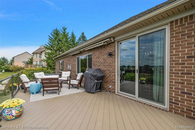 584 Overlook Drive, Oxford, MI 48371