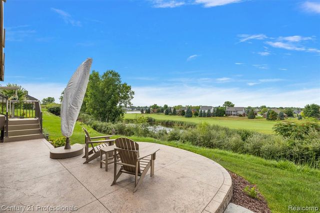 584 Overlook Drive, Oxford, MI 48371