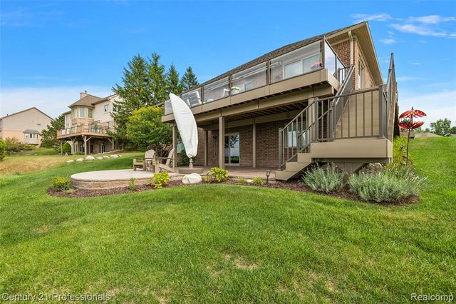 584 Overlook Drive, Oxford, MI 48371