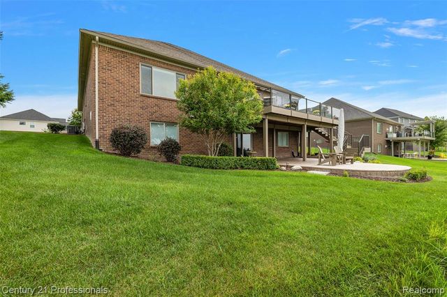 584 Overlook Drive, Oxford, MI 48371