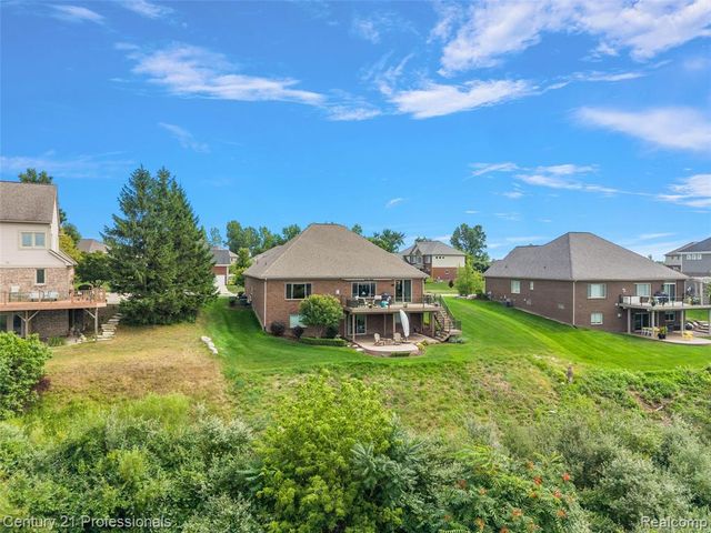 584 Overlook Drive, Oxford, MI 48371