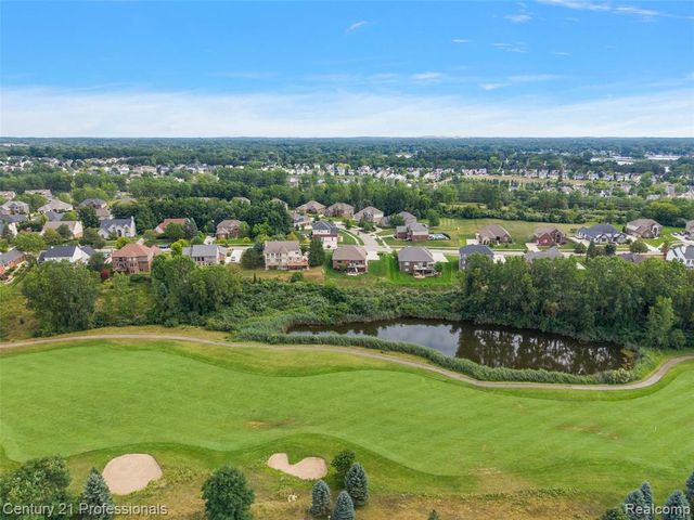 584 Overlook Drive, Oxford, MI 48371