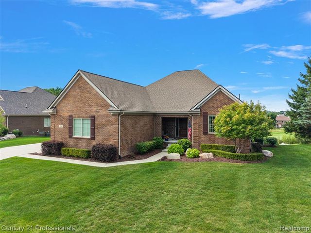 584 Overlook Drive, Oxford, MI 48371